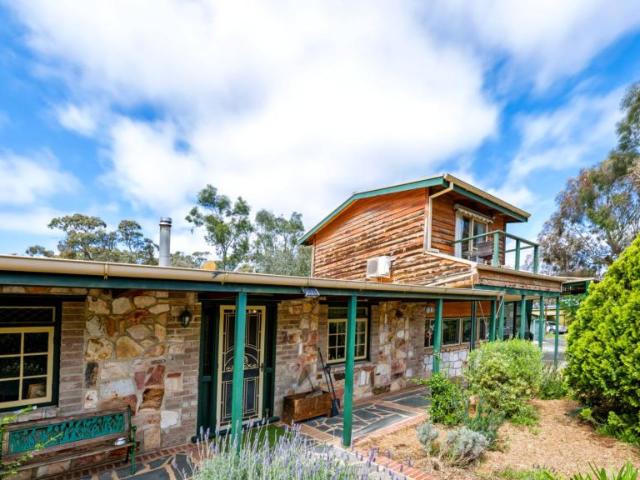 4 Bedroom House Clare SA 105864966