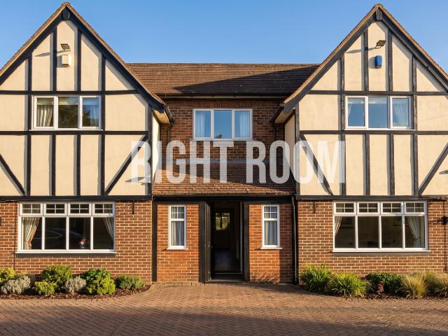 4 Bedroom House, Amesbury Mead Farm, Sewardstone Road E4, 5 bed detached house to rent, £4,000 pcm | PrimeLocation