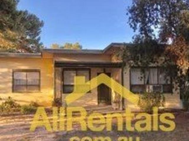 4 bedroom house and granny flat at Lock SA