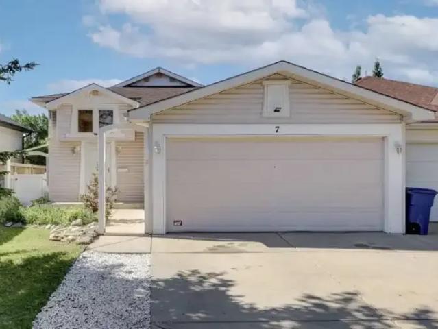 4 Bedroom House Airdrie AB 105653998