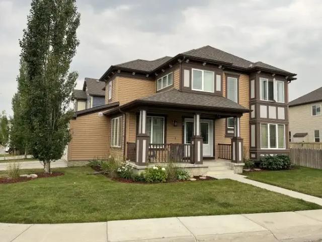 4 Bedroom House Airdrie AB 105135528