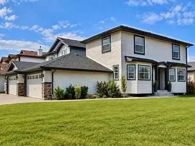 4 Bedroom House Airdrie AB 106004631