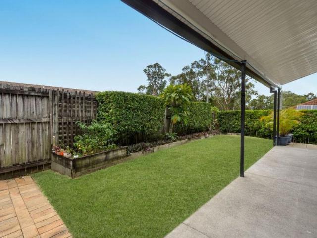 4 Bedroom House ASHMORE QLD LS104893854