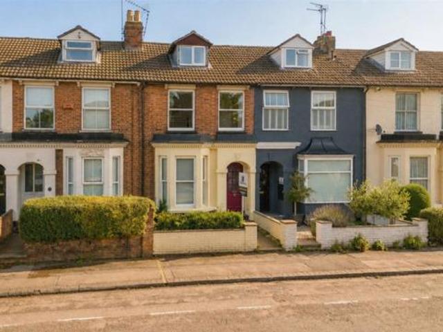 4 Bedroom House Aylesbury Buckinghamshire 101996220
