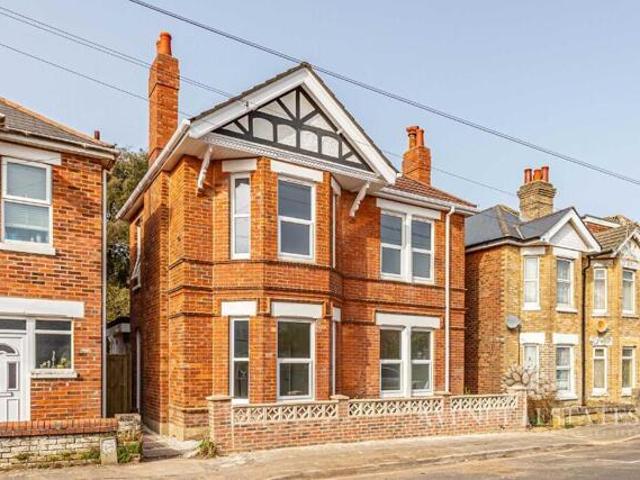 4 Bedroom House Bournemouth Bournemouth 101955366