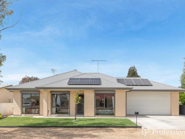 4 Bedroom House Balaklava SA 105970885