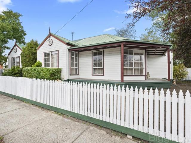 4 Bedroom House Ballarat East VIC 101583039