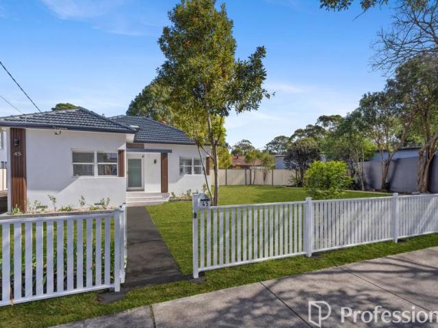 4 Bedroom House Beverly Hills NSW 105971172