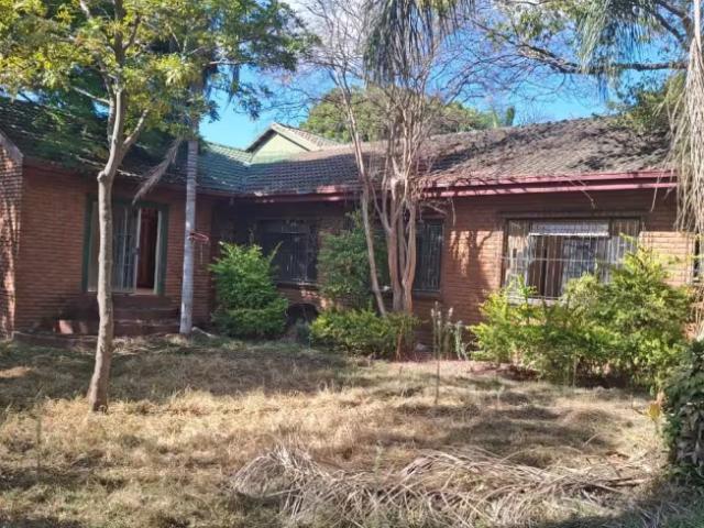 4 Bedroom House Bendor Bendor 103378141