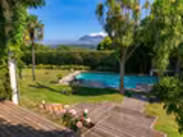 4 Bedroom House Bishopscourt Bishopscourt 103682723