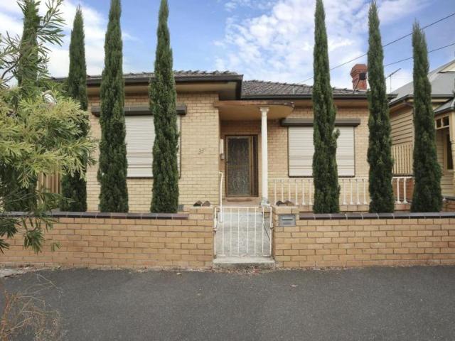 4 Bedroom House Brunswick VIC 103589004