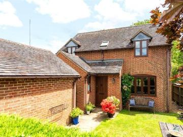 4 Bedroom House Buckinghamshire Buckinghamshire 100733427