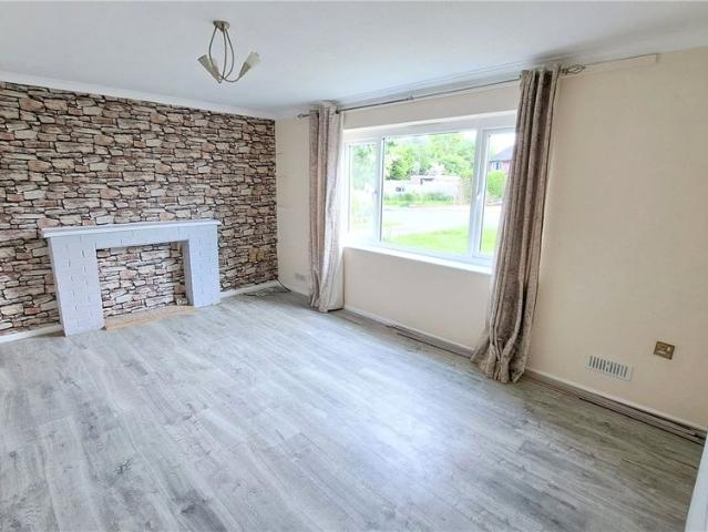 4 Bedroom House Bungalow To Rent
