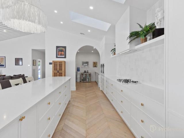 4 Bedroom House Gobbagombalin NSW 105972775