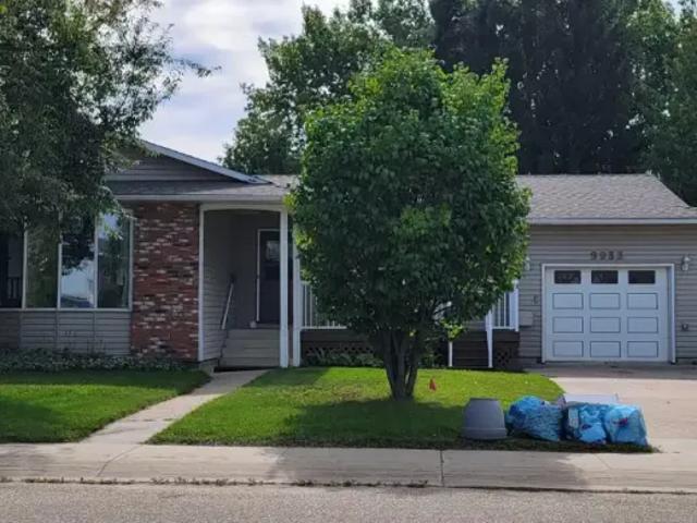 4 Bedroom House Grande Prairie AB 105281868