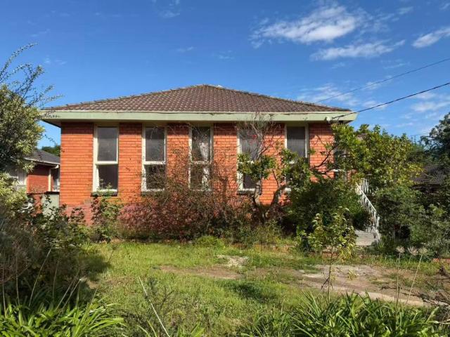 4 Bedroom House Doncaster East VIC 105863409