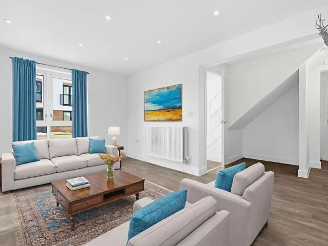 4 Bedroom House Detached