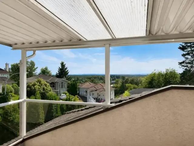 4 Bedroom House Delta BC 105198681