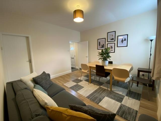 4 Bedroom House Dunkirk East Midlands 102915048