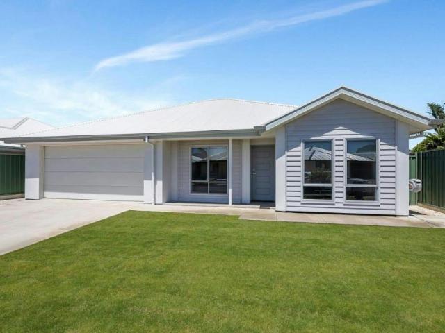4 Bedroom House Encounter Bay SA 105995706
