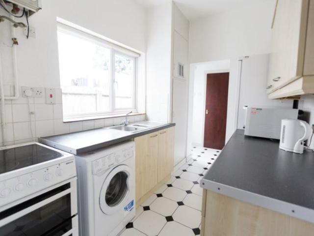 4 Bedroom House Edgbaston West Midlands 101688730
