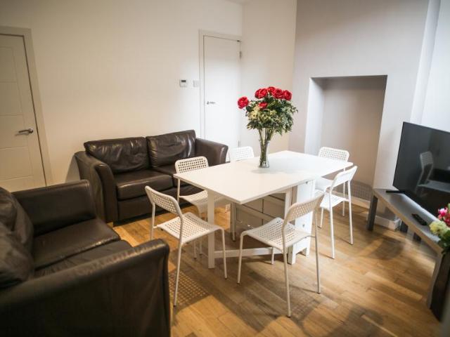 4 Bedroom House Edgbaston West Midlands 99147889