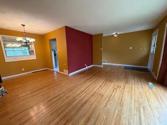 4 Bedroom House Edmonton AB 104401402
