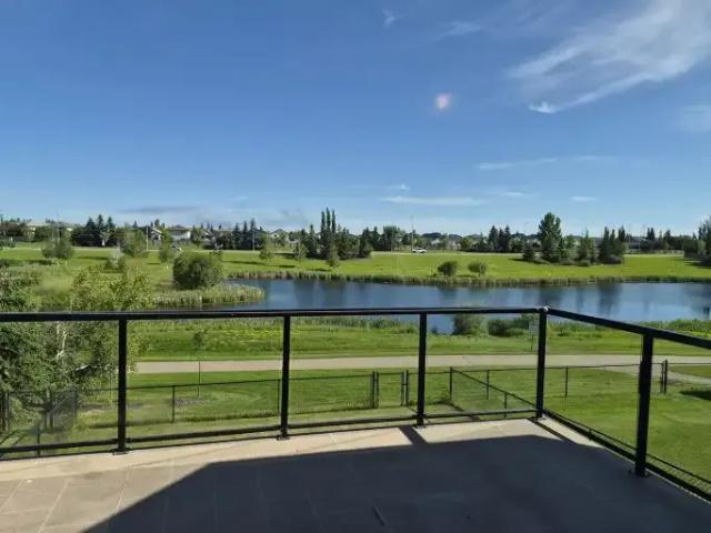 4 Bedroom House Edmonton AB 104401669