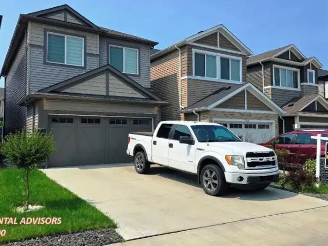 4 Bedroom House Edmonton AB 104470665