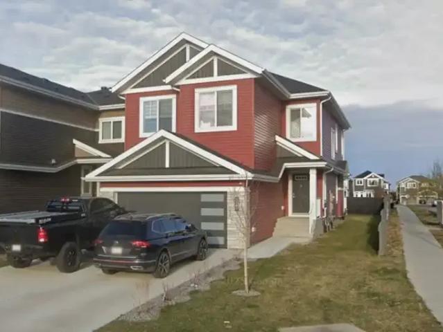 4 Bedroom House Edmonton AB 104535512