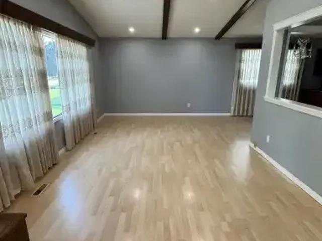 4 Bedroom House Edmonton AB 104876679
