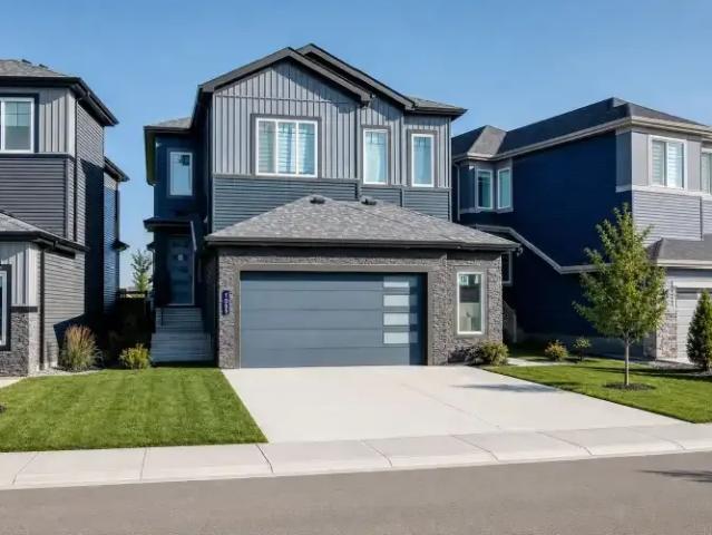 4 Bedroom House Edmonton AB 105185826
