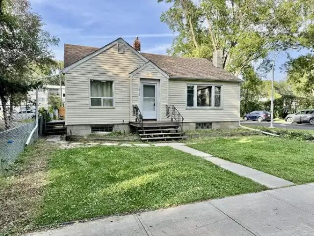 4 Bedroom House Edmonton AB 105235024