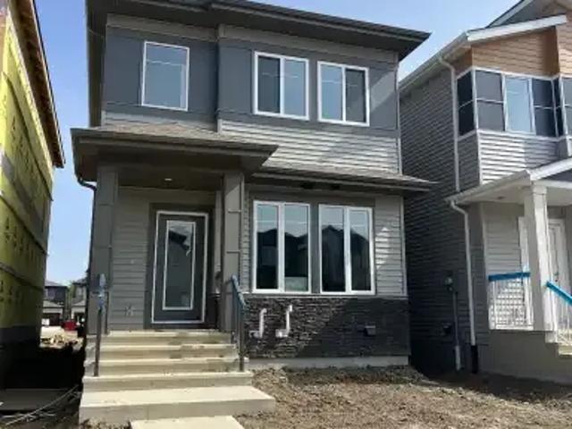 4 Bedroom House Edmonton AB 105486413