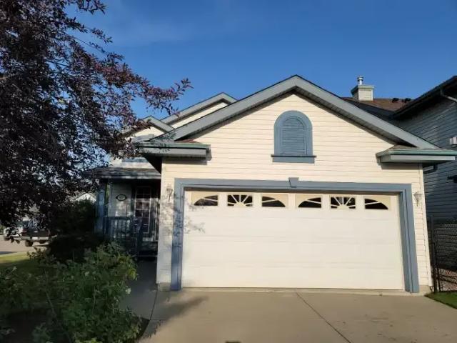 4 Bedroom House Edmonton AB 106044748