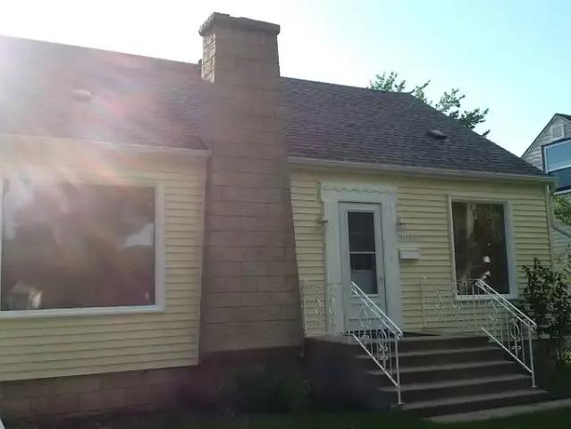 4 Bedroom House Edmonton AB 102468201