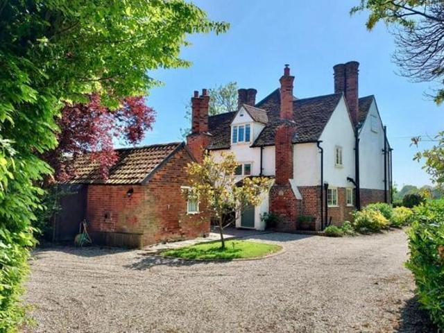4 Bedroom House Essex Essex 102023782