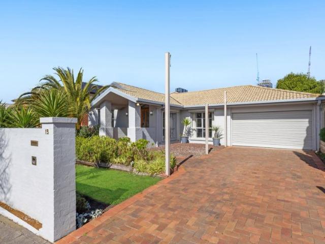 4 Bedroom House Footscray VIC 105825889