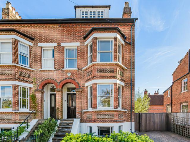 4 bedroom house for rent in Church Crescent, St Albans, AL3