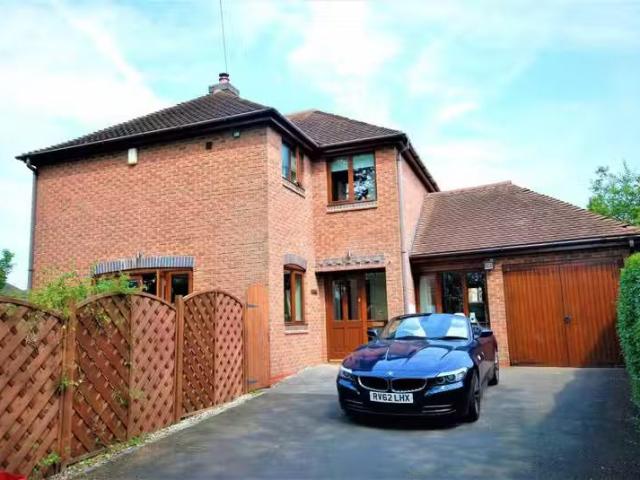4 bedroom house for rent in Cloister Crofts, Leamington Spa, C.