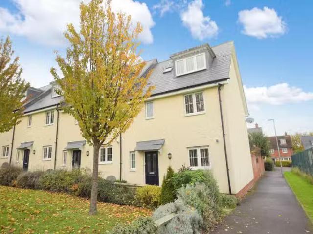 4 bedroom house for rent in Crabtrees, Saffron Walden, Esinter.