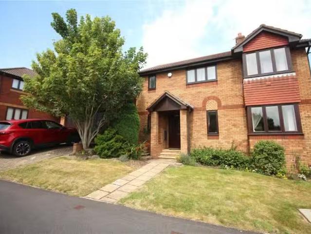 4 bedroom house for rent in Glenavon Park, Bristol, Somerset.