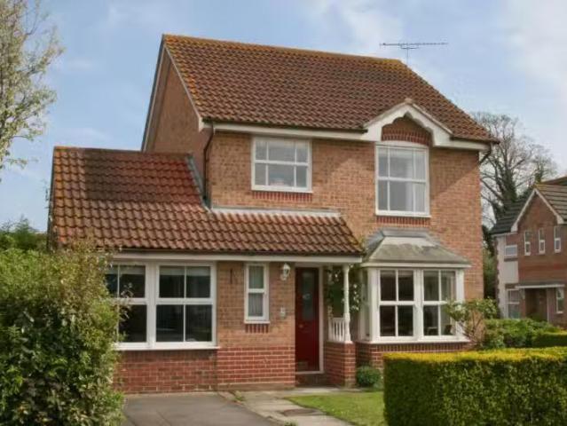 4 bedroom house for rent in Finches Close, Littlehampton, West.