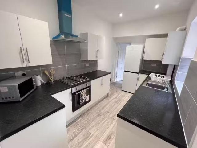 4 bedroom house for rent in Pershore Road, Kings Norton, Birmi.