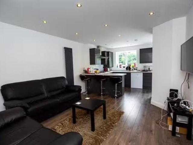 4 bedroom house for rent in Quinton Road, Birmingham, West Mid.
