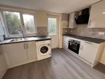4 bedroom house for rent in The Cross, Wivenhoe, Esinteraction.