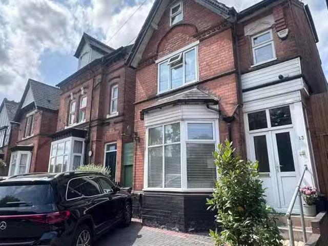 4 bedroom house for rent in Yardley wood road, Moseley, B13