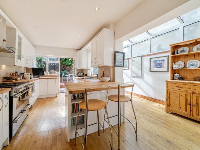 4 bedroom house for sale