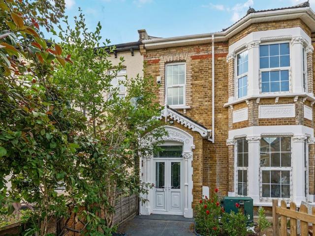 4 bedroom house for sale