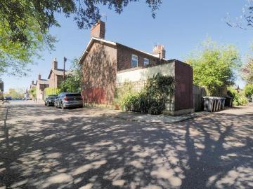 House for sale in Ebury Bridge Road SW1 London